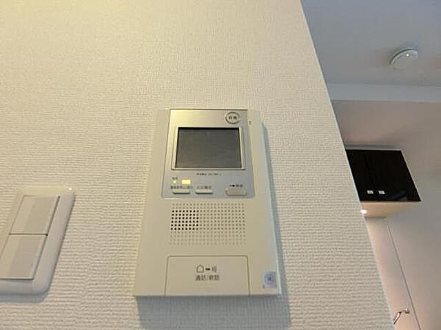 セキュリティ　写真は同タイプ住居です。