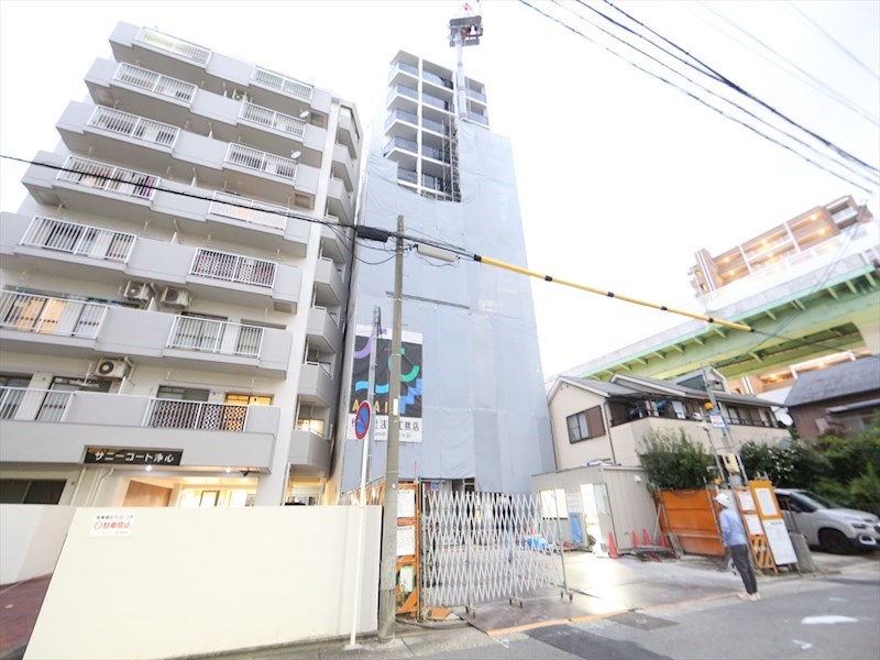 建物外観　外観　オートロック　宅配ＢＯＸ　防犯カメラ有り