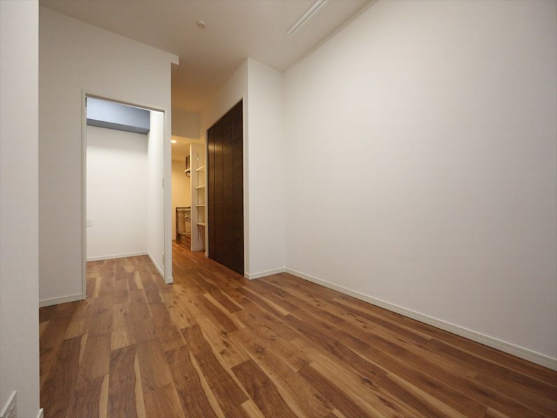 居室・リビング　ＬＤＫ10.9帖　システムキッチン　クローゼット付