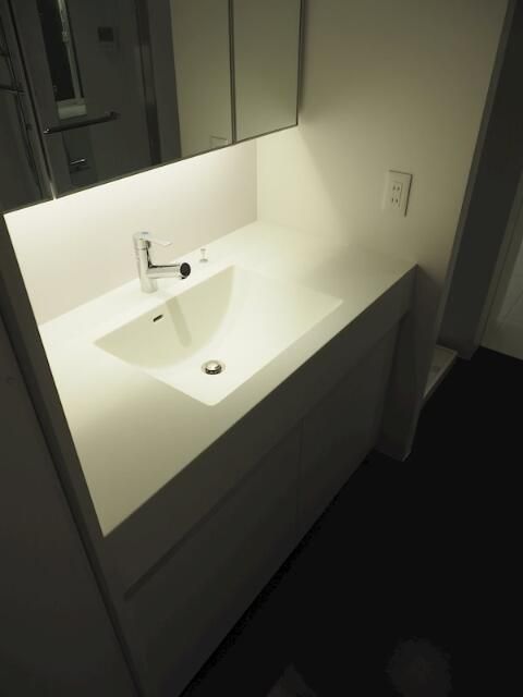 洗面設備　コンパクトで使いやすい洗面所