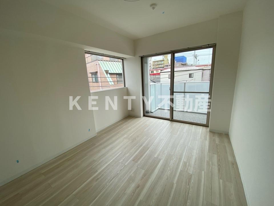 居室・リビング　こちらの居間で趣味の時間をお楽しみください