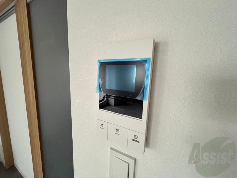 セキュリティ　ＴＶモニター付インターホンです。来客者の顔が見えるので安心！