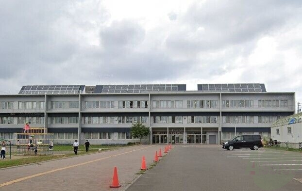 小学校　札幌市立南郷小学校（小学校）まで222m