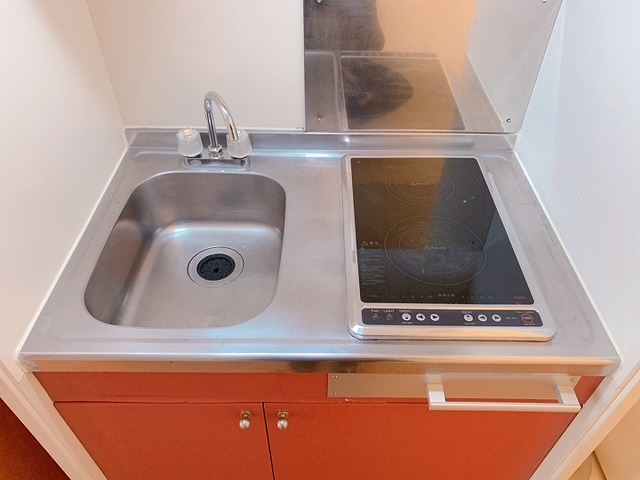 キッチン　同タイプ物件の為、形状や間取寸法、色調等が実際とは異なります