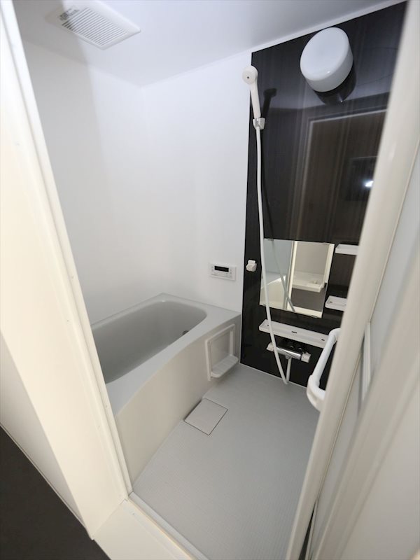 バス・シャワールーム　追い焚き機能付　オートバス機能付バスルーム