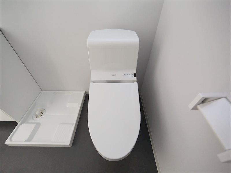 トイレ　温水洗浄暖房便座付トイレ