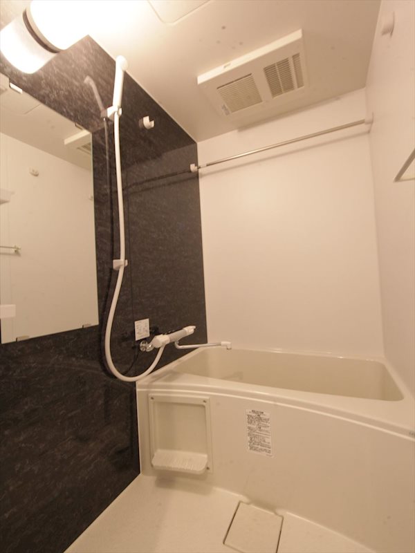 バス・シャワールーム　浴室暖房乾燥機能付バス