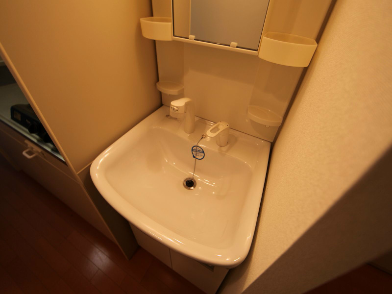 洗面設備　独立洗面台付（シャンプードレッサー付）