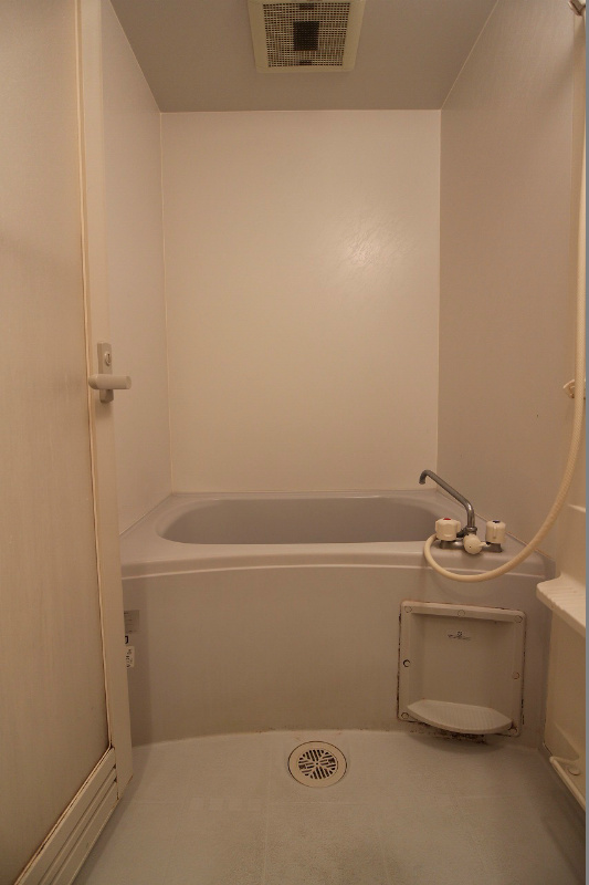 バス・シャワールーム　１日の疲れを癒す浴室