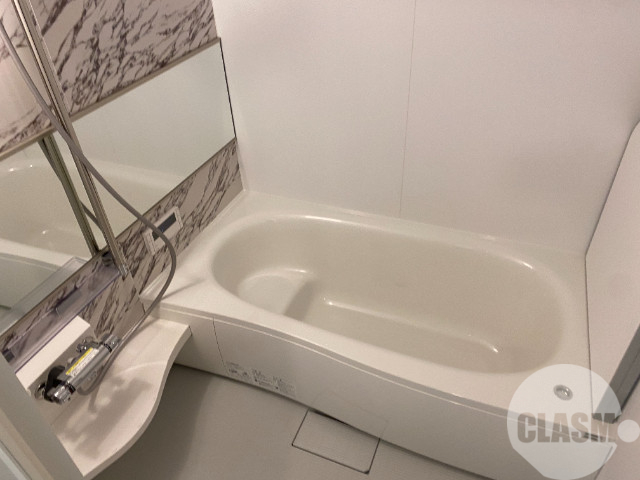 バス・シャワールーム　浴室乾燥機＆追焚機能付き広々バスルーム♪