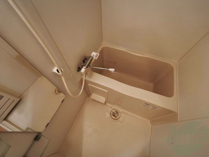 バス・シャワールーム　お風呂になります。一日の疲れを癒してくださいね。