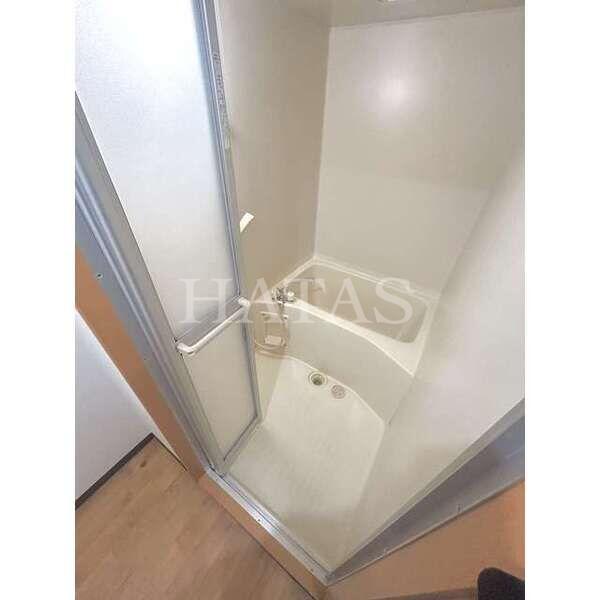 バス・シャワールーム　同物件別部屋です。