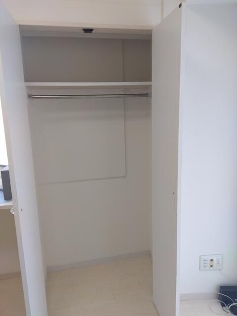 収納　上部棚付きで収納力を高めたクローゼットも新設