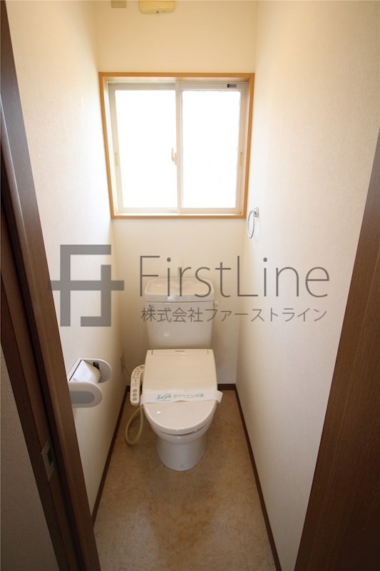 トイレ　別号室の写真です