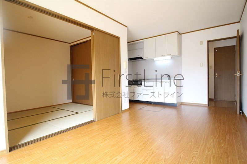 居室・リビング　別号室の写真です