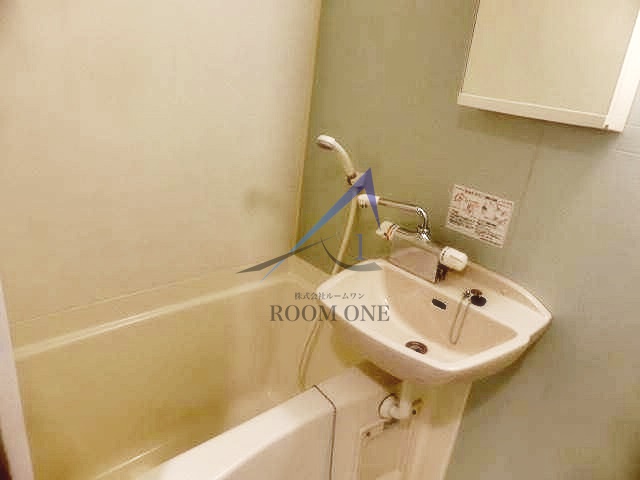 バス・シャワールーム　お風呂です。