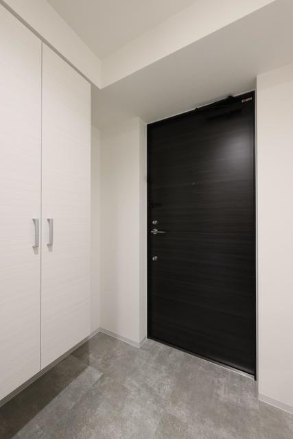 玄関　※写真は同タイプ住戸です。