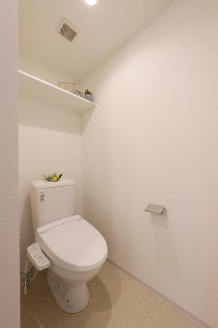 トイレ　※写真は同タイプ住戸です。