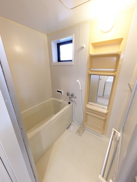 バス・シャワールーム　☆経済的な追焚機能付きバス☆