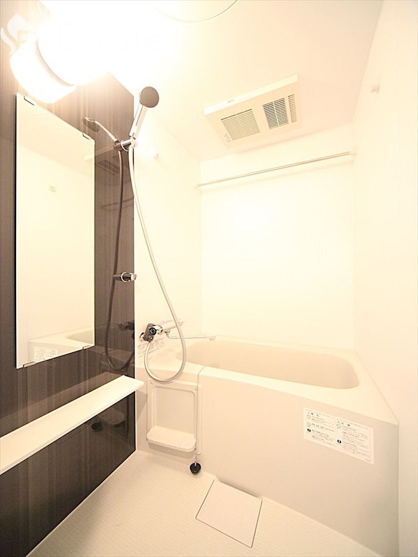 バス・シャワールーム　バスルーム