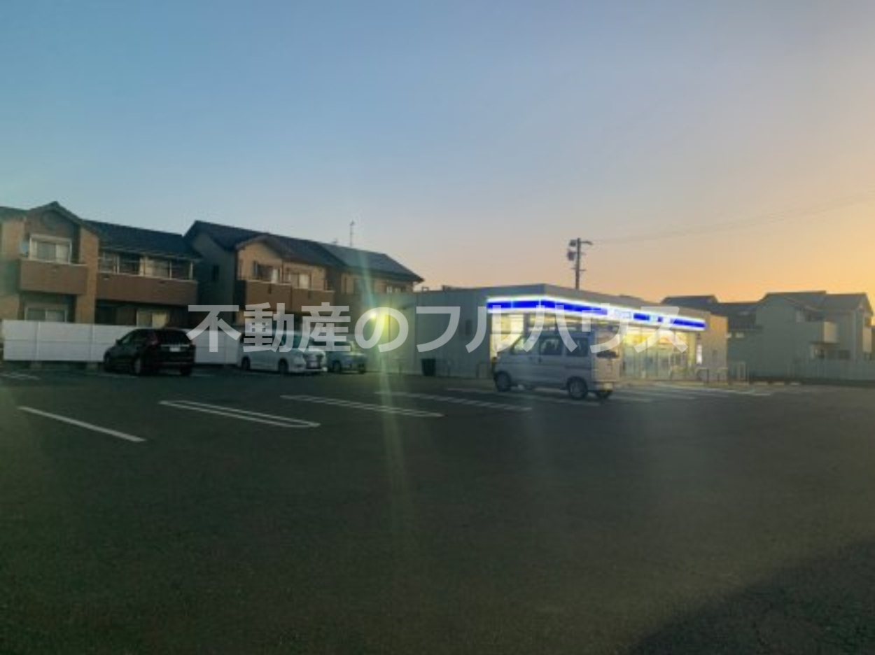 コンビニ　ローソン 豊川市田町河尻（コンビニ）まで411m