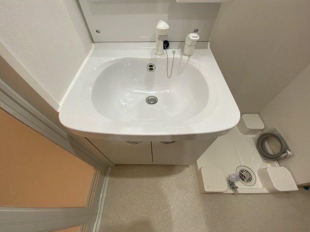 洗面設備　図面写真は反転タイプになりますので、図面写真はイメージとなり