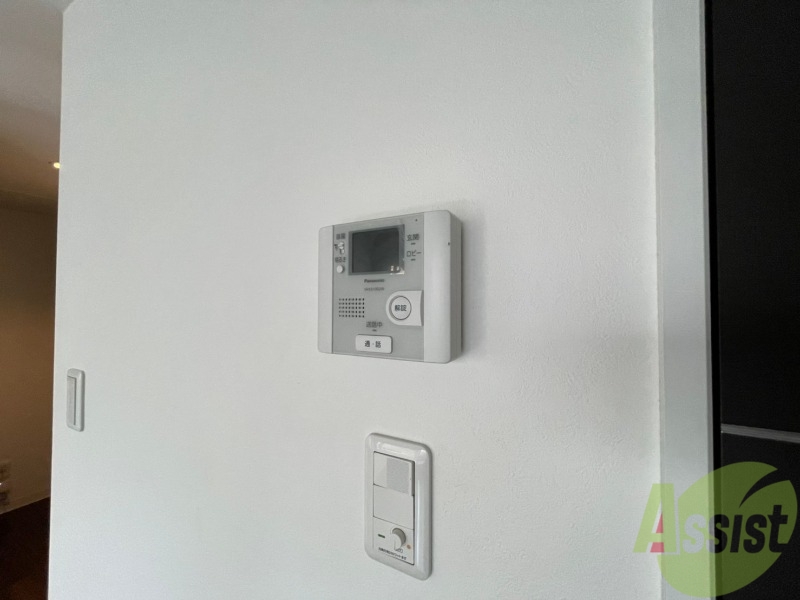 セキュリティ　ＴＶモニター付インターホンです。来客者の顔が見えるので安心！