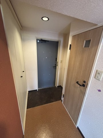 玄関　別部屋写真