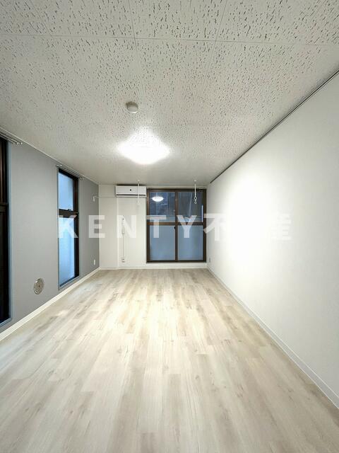 居室・リビング　ゆったり過ごせる居間です