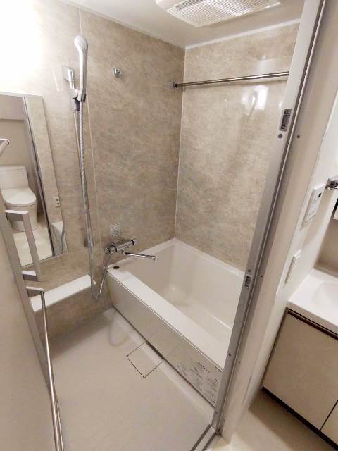 バス・シャワールーム　別部屋同仕様