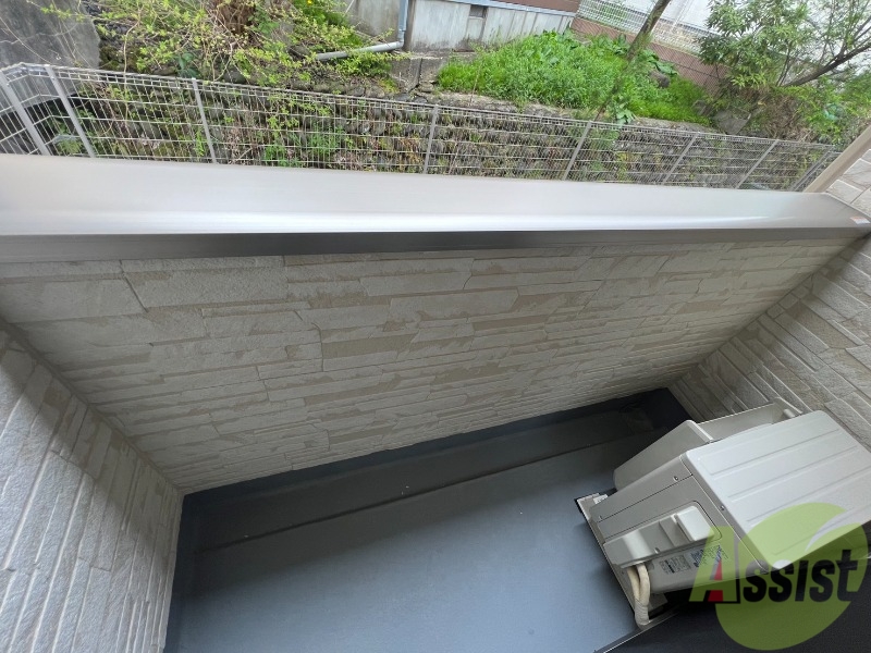 バルコニー　バルコニーを撮影しました。洗濯物を干すのに十分な広さです。