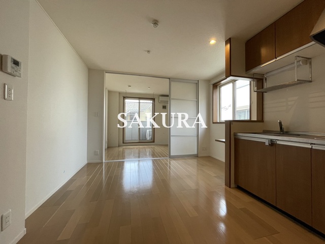 居室・リビング　使いやすい形の為、レイアウトを楽しめます♪