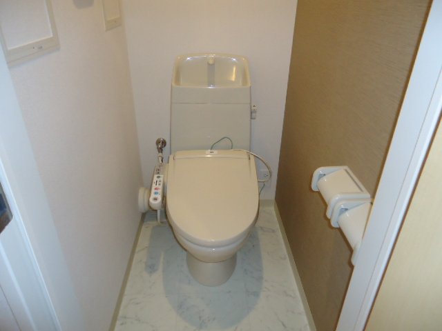 トイレ　シャワー付トイレ