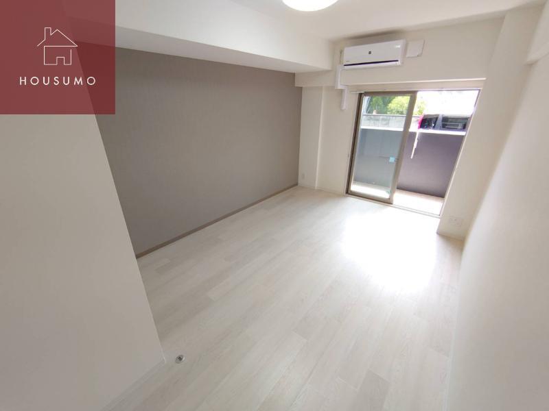 居室・リビング　こちらのリビングで趣味の時間をお楽しみください