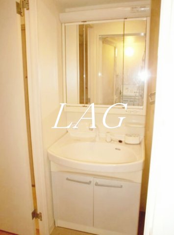 洗面設備　洗面台です。