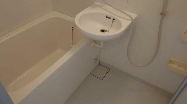 バス・シャワールーム　別号室の参考写真です。