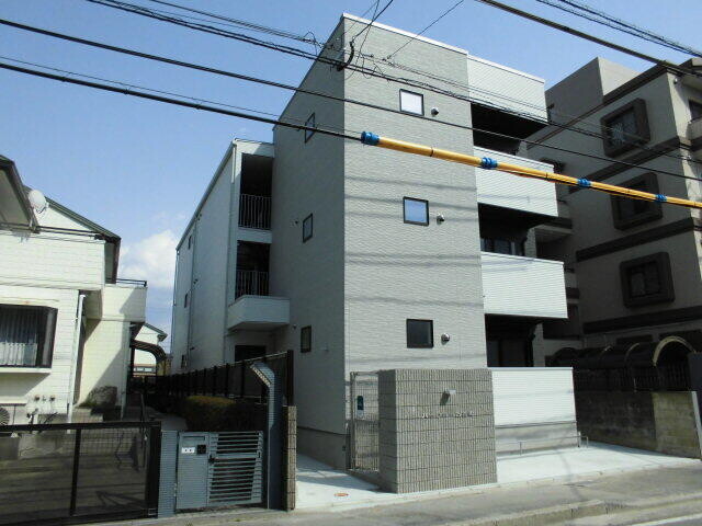 建物外観　最寄り駅徒歩6分圏内の人気デザイナーズアパートです！