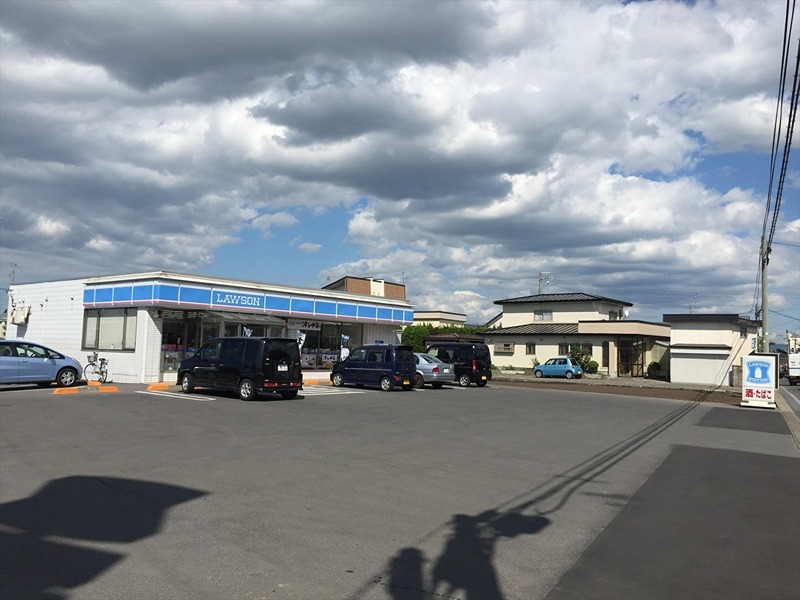 コンビニ　ローソン 弘前取上店（コンビニ）まで452m