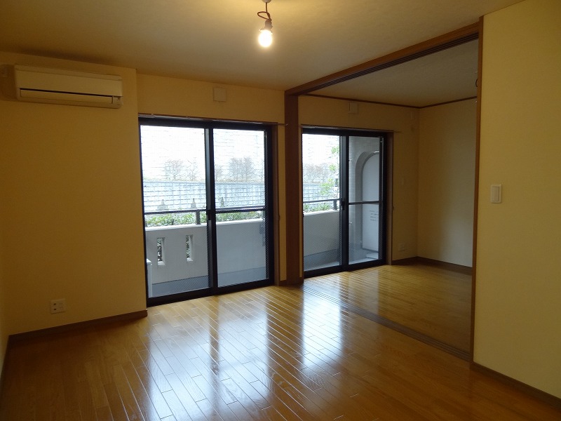 居室・リビング　同タイプ反転画像（参考）