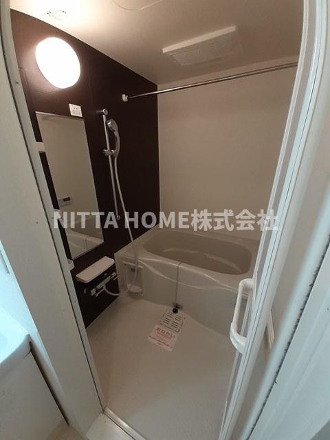 バス・シャワールーム　キレイなバスルームで疲れもなくなりますね♪