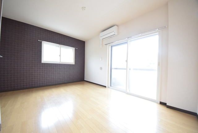 その他部屋・スペース　★２面採光の明るいお部屋★