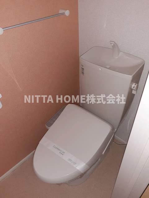 トイレ　もちろん、ウォシュレット付き☆