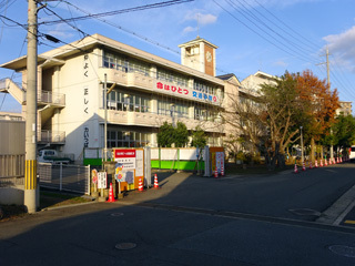 小学校　豊岡市立八条小学校（小学校）まで1180m