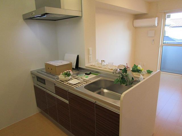 洗面設備　IHのカウンターキッチンです♪