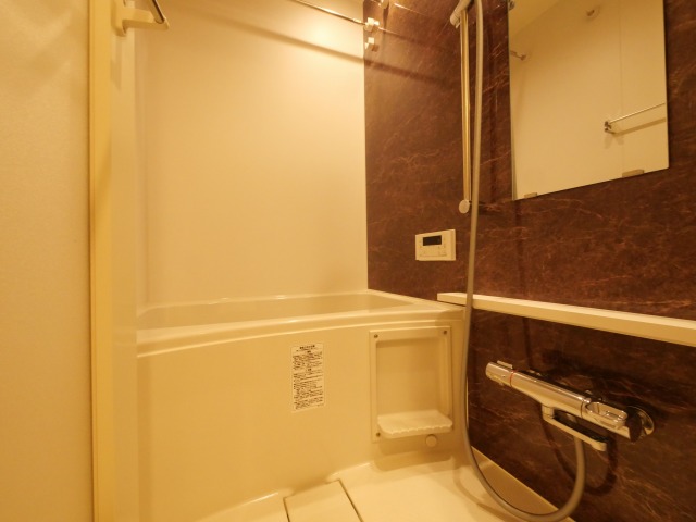 バス・シャワールーム　ゆったり過ごせるお風呂です