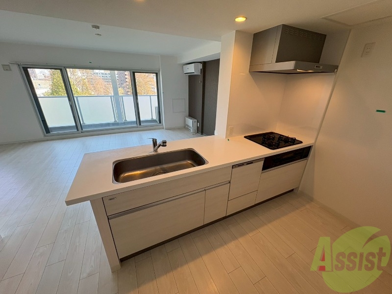 キッチン　こちらはキッチン。調理スペースもあり使いやすそうです。