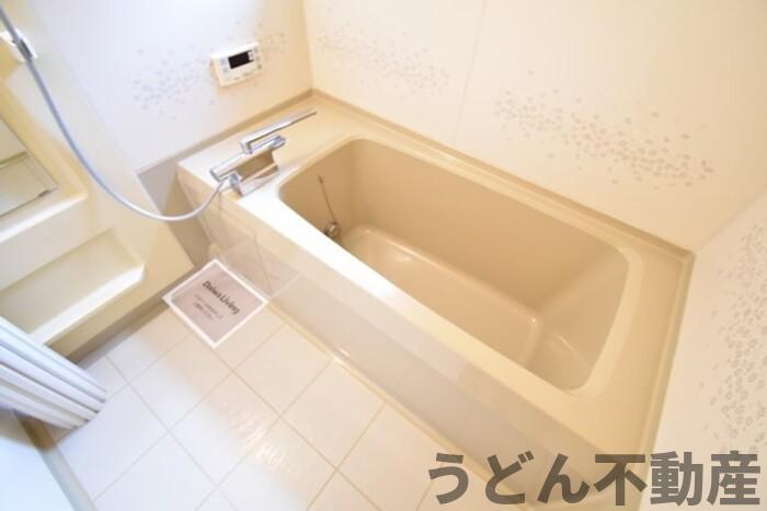 バス・シャワールーム　うどん県のお部屋探しはうどん不動産へ うどんちゃんとLINE