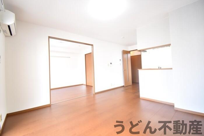 居室・リビング　うどん県のお部屋探しはうどん不動産へ うどんちゃんとLINE