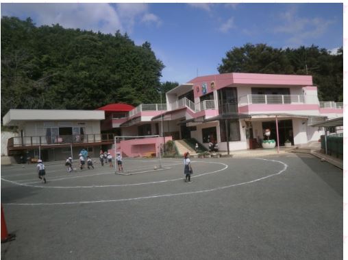 幼稚園・保育園　友愛幼稚園（幼稚園・保育園）まで467m