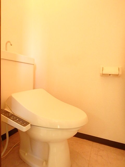 トイレ　他部屋写真です。